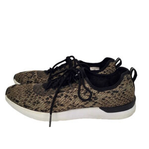 JESSICA Simpson Ja-Farrah snake print sneakers.